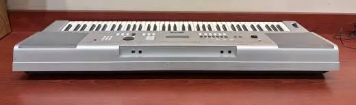 Yamaha DGX230 Keyboard 2