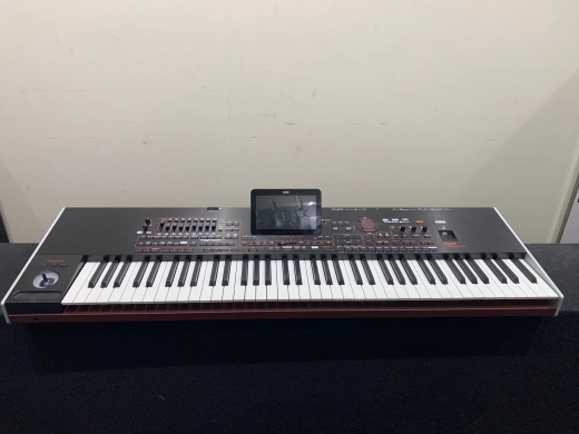 Korg PA4X-76 Arranger/Workstation 2