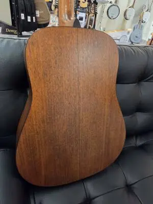 Martin Guitars - D-18 STREETLEG 2