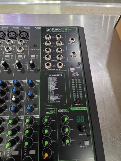 ProFX16v3 16-Channel 4 Bus Professional Effects Mixer with USB 2