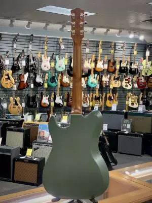 Godin Guitars - G50406 2