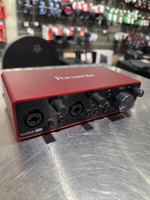 Focusrite Scarlett 2i2 3rd Generation USB 2.0 Audio Interface