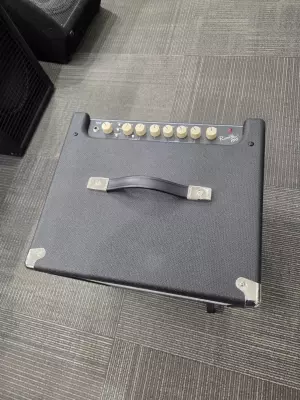 Fender - RUMBLE 100 V3 1X12 COMBO 2