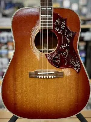 Gibson Custom Shop - 1960 Hummingbird Heavy Aged Acoustic Guitar with Hardshell Case - Washed Cherry Sunburst