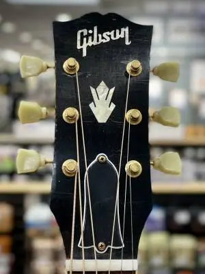 Gibson Custom Shop - 1960 Hummingbird Heavy Aged Acoustic Guitar with Hardshell Case - Washed Cherry Sunburst 2