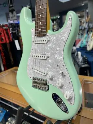 Fender - Limited Edition Cory Wong Stratocaster Electric Guitar, Rosewood Fingerboard with Case - Surf Green 2