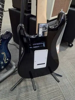 SQUIER AFF STRAT MN WPG BLK 2