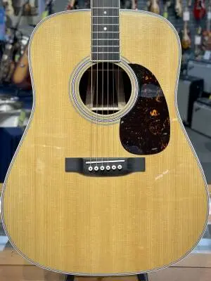 Martin Guitars - D-35 Spruce/Rosewood Acoustic Guitar with Hardshell Case - Gloss