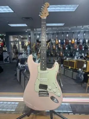 Fender Limited Edition American Professional II Stratocaster, Rosewood Fingerboard - Shell Pink