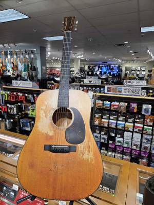 Martin Guitars D-18 STREET LEGEND SPR/MAH W/HS