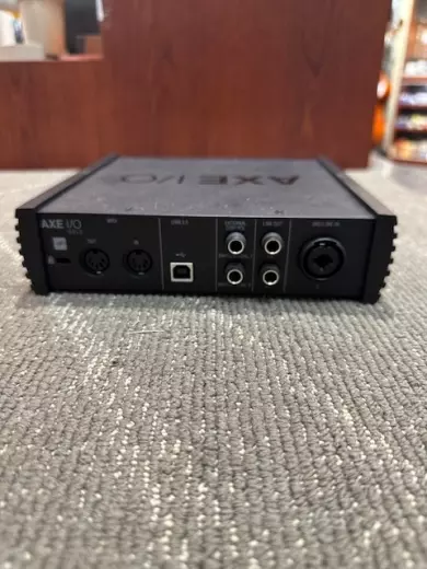 IK Multimedia - AXE I/O SOLO 2