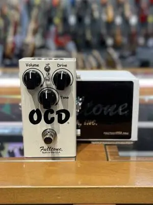 Fulltone Custom Effects - OCD V2 Obsessive Compulsive Drive Pedal 2