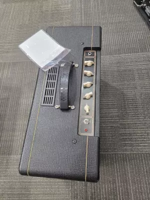 Store Special Product - Vox - AC10C1