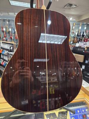 Yamaha LL16 ARE Original Jumbo Spruce Top Acoustic/Electric Guitar
