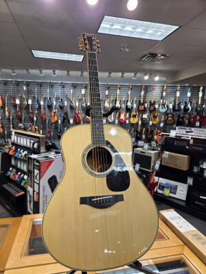 Yamaha LL16 ARE Original Jumbo Spruce Top Acoustic/Electric Guitar