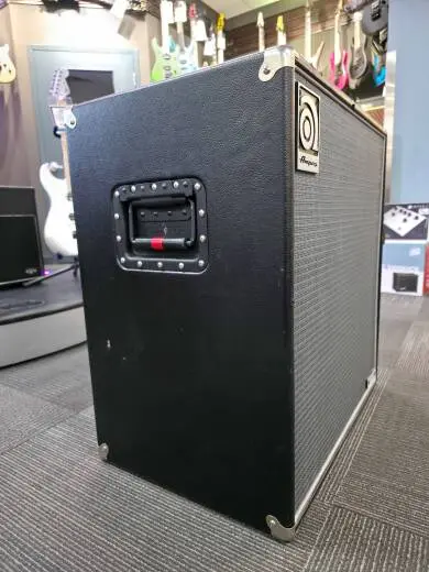 Ampeg B410HE Speaker Cabinet 2