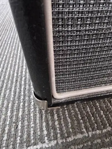 Ampeg B410HE Speaker Cabinet 2