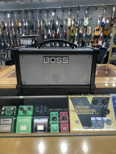 BOSS - Dual Cube LX Stereo Guitar Amplifier