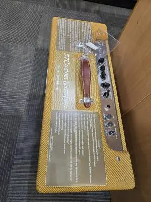 FENDER 57 CUSTOM TWIN AMP 2