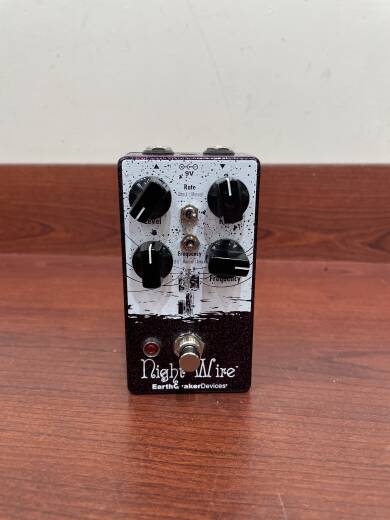 Gear Hunter | EarthQuaker Devices - Night Wire V2 Harmonic Tremolo