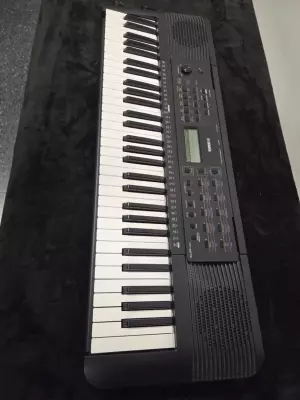 Yamaha - PSRE273