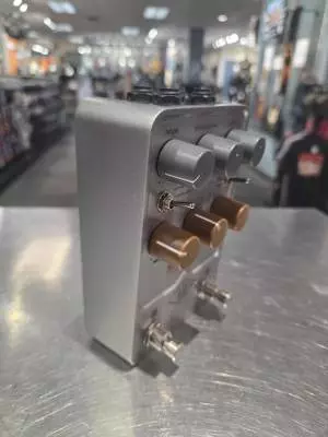 Universal Audio OX STOMP DYNAMIC SPEAKER EMULATOR 2