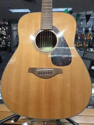 Yamaha - FG800