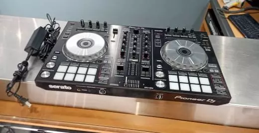 Pioneer - DDJ-SR2