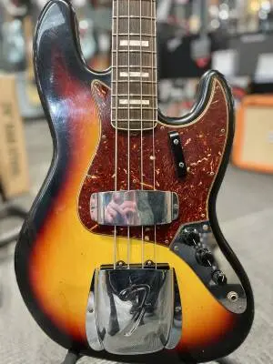 Fender Custom Shop - 1966 Jazz Bass Journeyman Relic - 3-Colour Sunburst