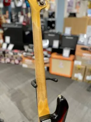 Fender Custom Shop - 1966 Jazz Bass Journeyman Relic - 3-Colour Sunburst 2