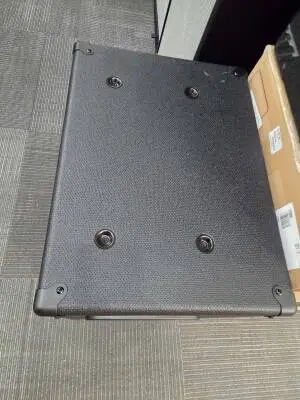 FENDER RUMBLE 210 V3 BLACK GRILL 2