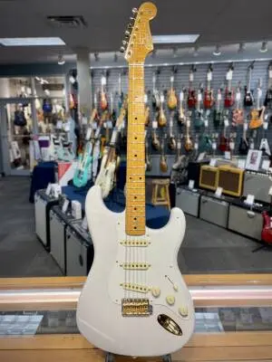 Fender - Limited Edition American Vintage II 1957 Stratocaster, Flame Maple Fingerboard - White Blonde 2