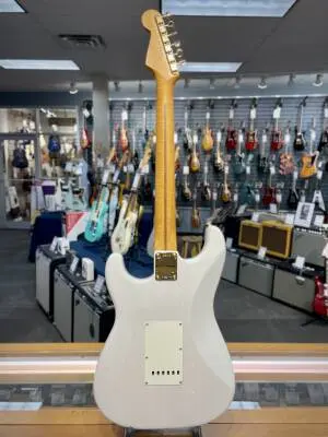 Fender - Limited Edition American Vintage II 1957 Stratocaster, Flame Maple Fingerboard - White Blonde 2