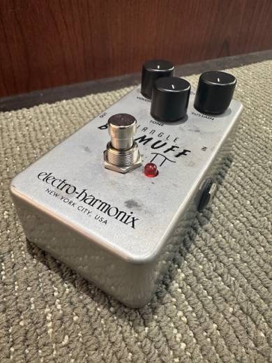 Electro-Harmonix Triangle Big Muff Pi Distortion/Sustainer Pedal