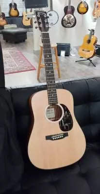 Martin Guitars - DJR-10E