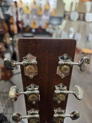 Martin Guitars - D-28 2017 2