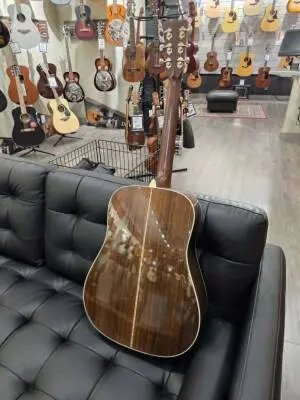 Martin Guitars - D-28 2017 2
