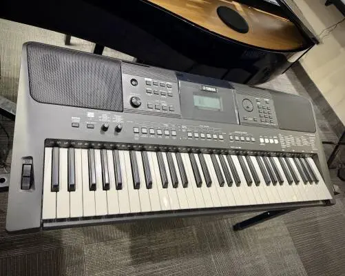 Yamaha - PSRE463