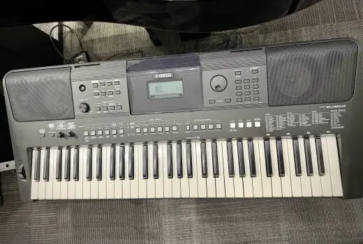 Yamaha - PSRE463 2