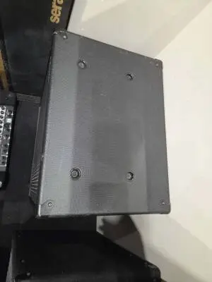 FENDER RUMBLE 210 V3 BLACK GRILL 2