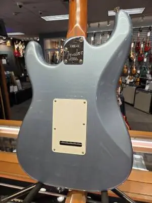 Store Special Product - FENDER LTD AM PRO II STRAT HH RW IBM