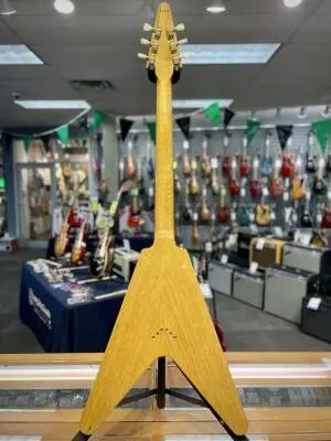 Gibson Custom Shop - 1958 Korina Flying V - White Pickguard 2