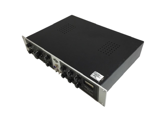 Universal Audio 6176 Vintage Channel Strip Preamp/Compressor