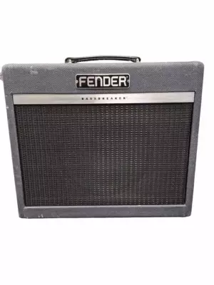 Bassbreaker 15 watt combo