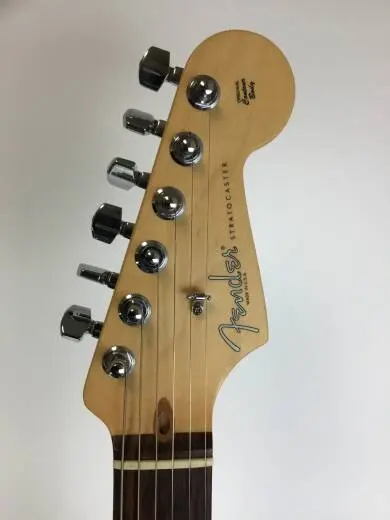 2005 American Stratocaster 2