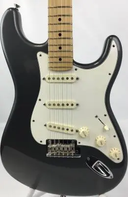 Fender - American Standard Strat Charcoal Frost Metallic 2