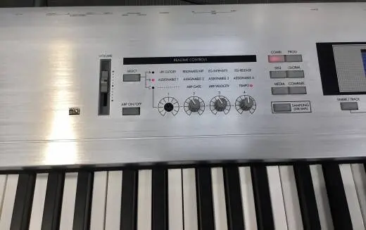 Korg Triton LE X 88 Key 2