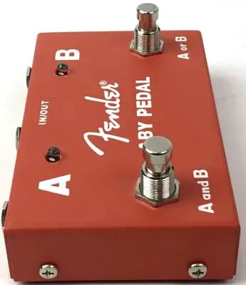 Fender - ABY Pedal Red 2