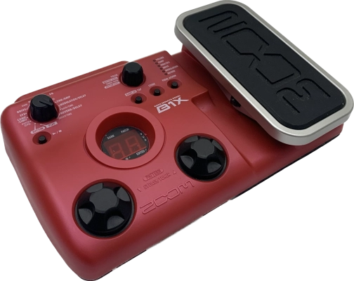 ZOOM GUITAR MULTI EFFECT WITH EXPRESSION PEDAL 2