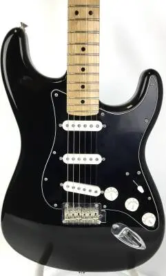 Fender - Player Stratocaster 2